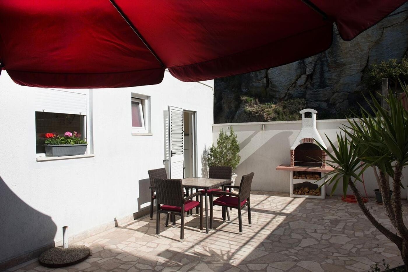 Apartments And Rooms Robi Podstrana Dış mekan fotoğraf